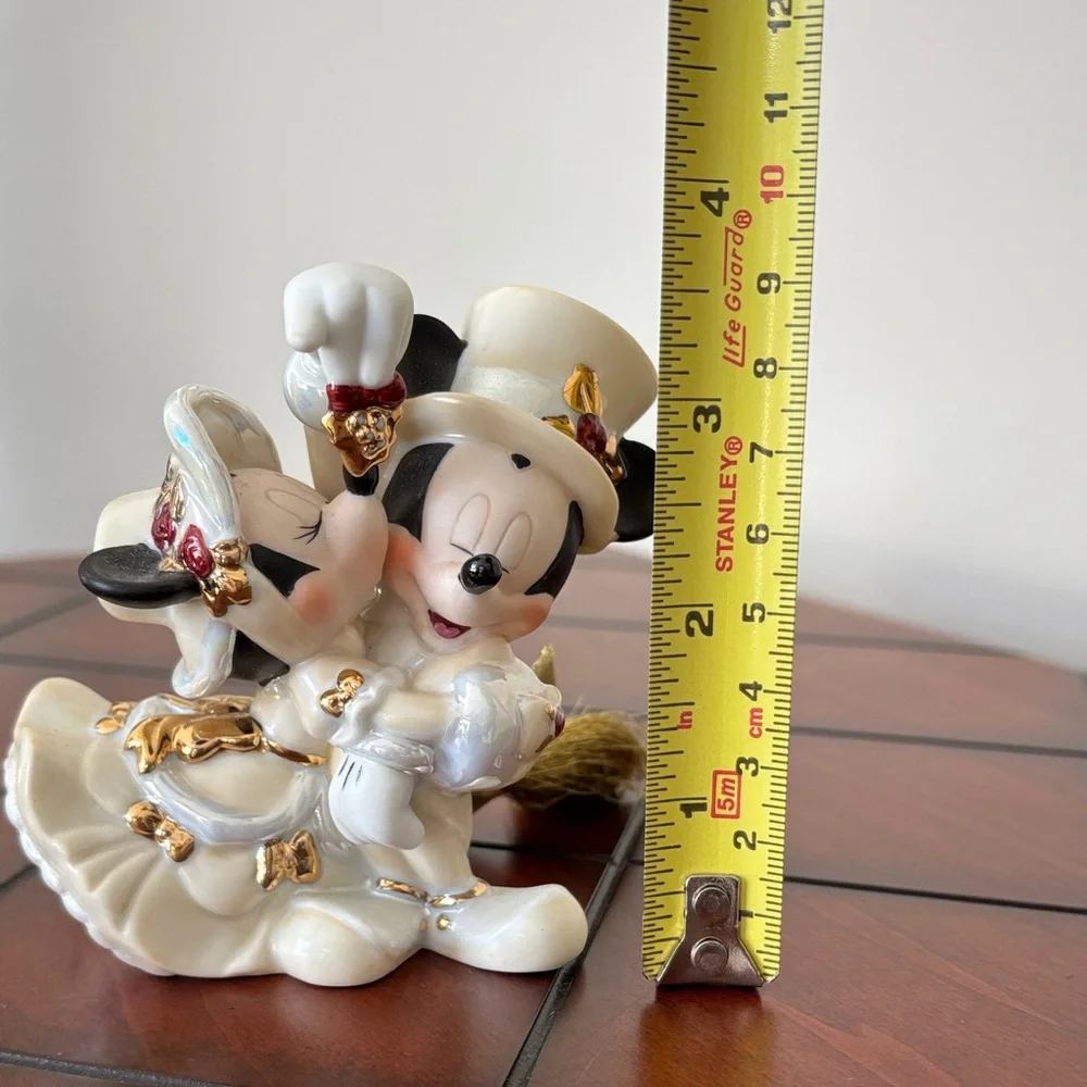 Disney old-timey Christmas Mickey and Minnie ornament - Picture 5 of 5